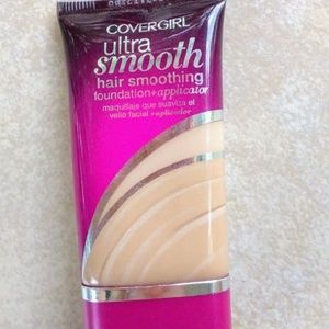 CoverGirl - Ultra Smooth Foundation MEDIUM BEIGE
